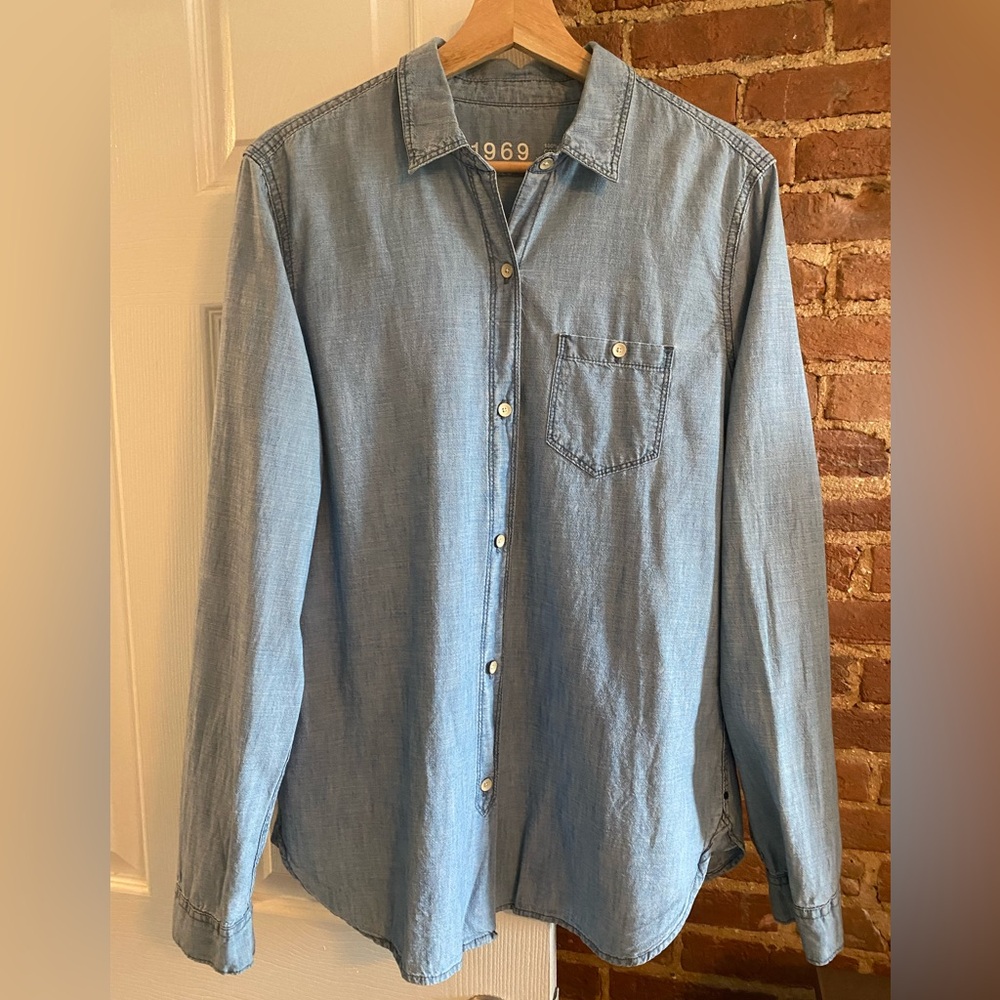 Gap Chambray 1969 One Pocket Button Down Shirt